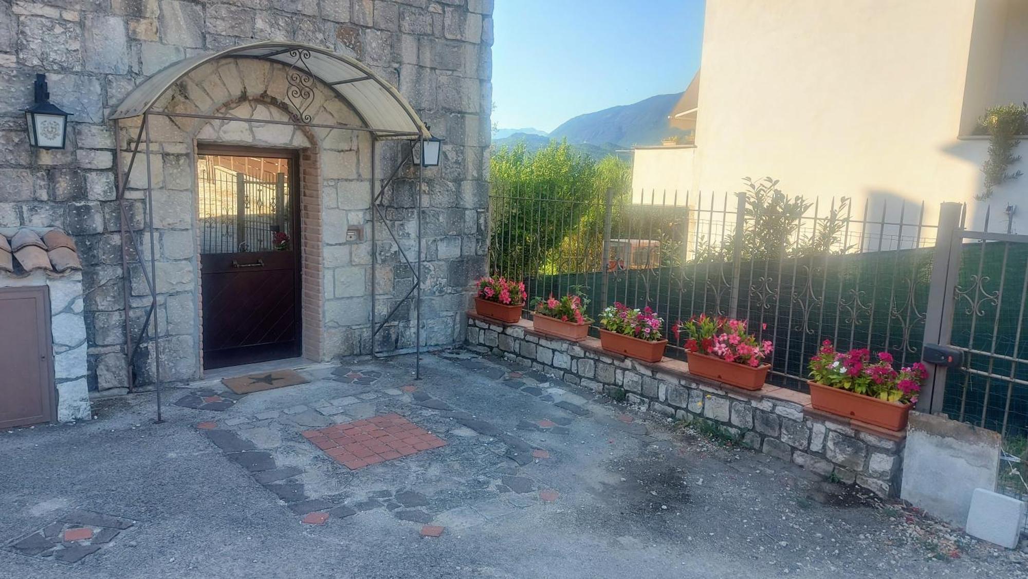 Bed and Breakfast Casale di Pesche Exterior foto